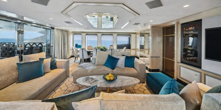 Sky Lounge
