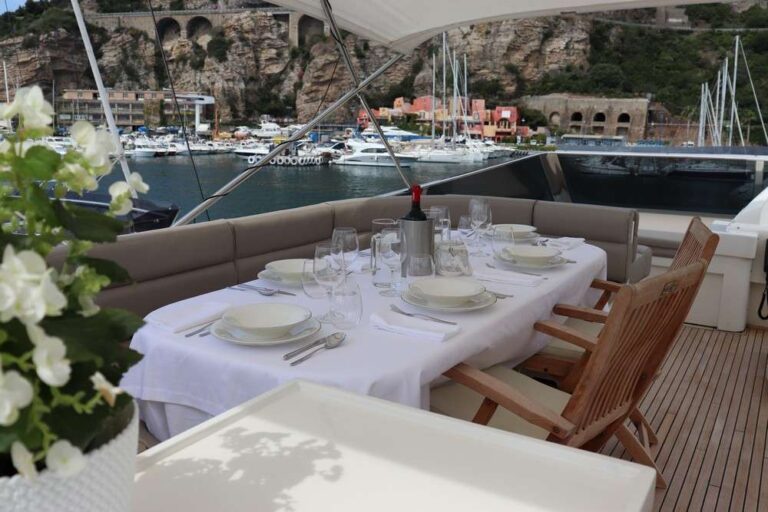 Alfresco Dining Set Up
