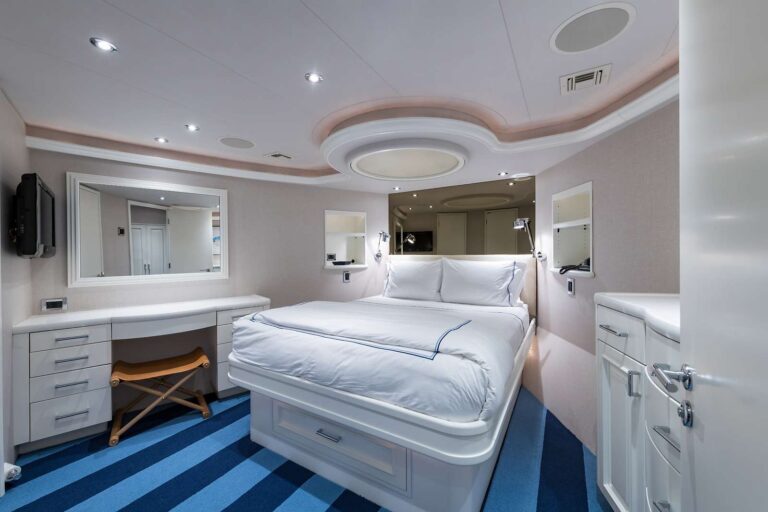 Double Cabin