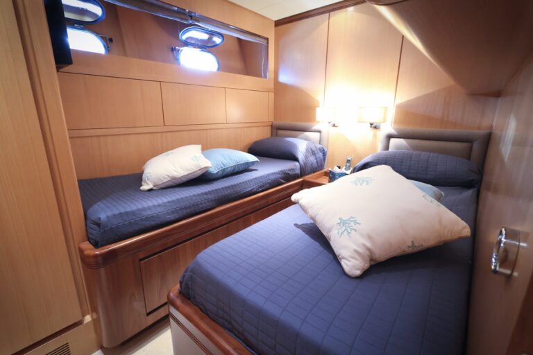 Twin Cabin