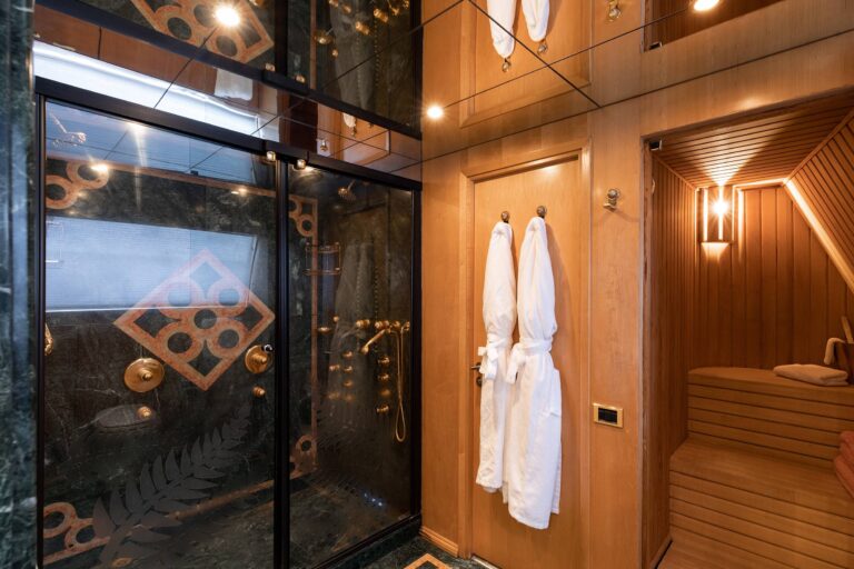 Master Ensuite