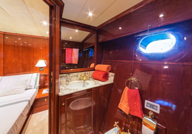 MY BUGIA - Ensuite cabin view