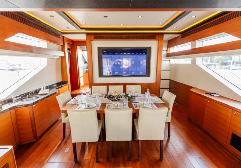 Main Salon Dining