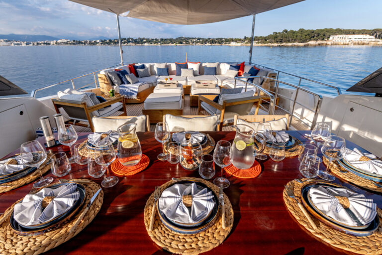Al Fresco Dining