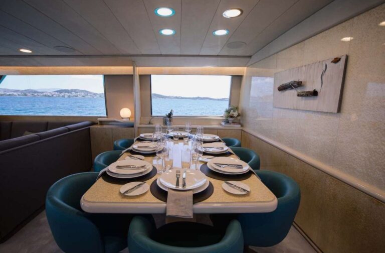 Main Salon Dining
