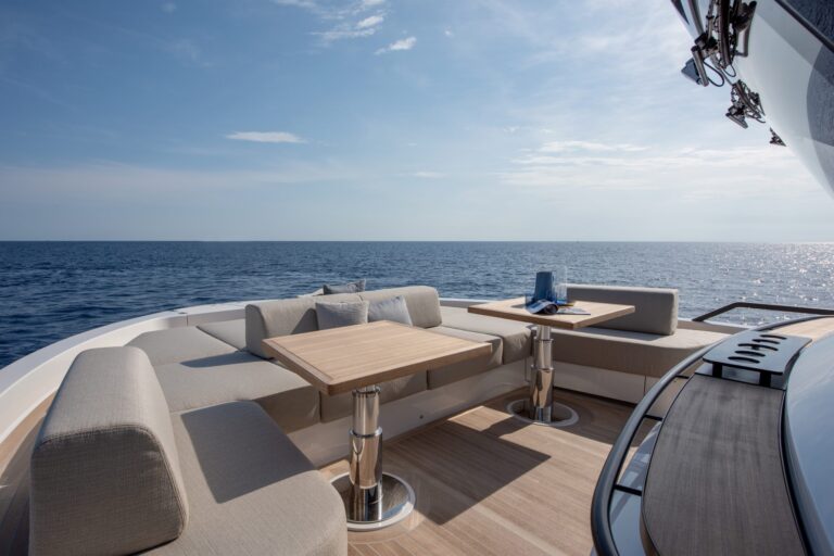 Foredeck Seating