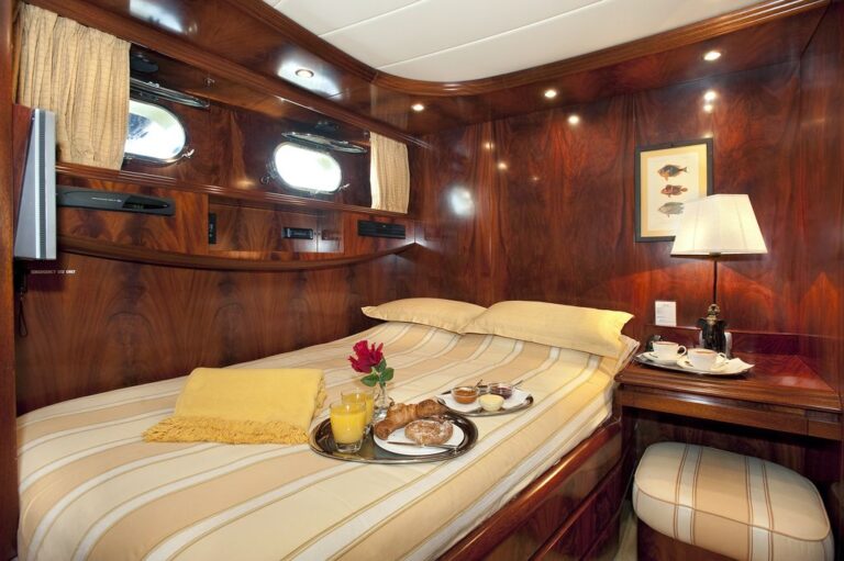 MY CENTO BY EXCALIBUR - Guest cabin