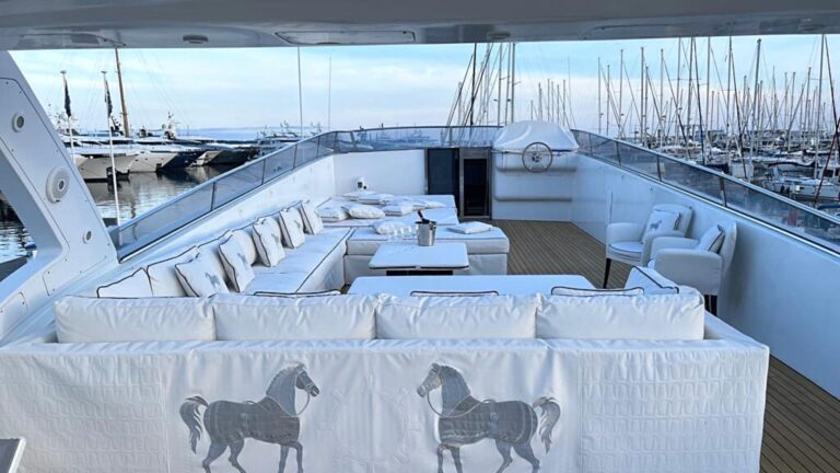 Sun Deck Seating