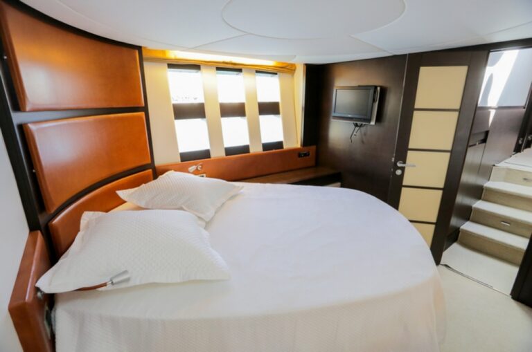 Double Cabin