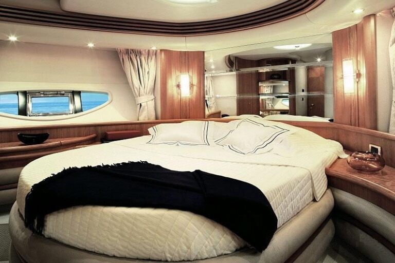 VIP Cabin
