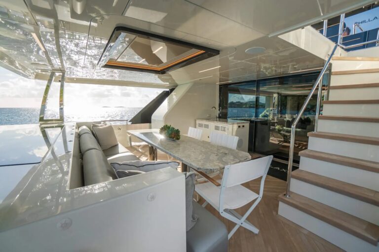 Main Deck Dining