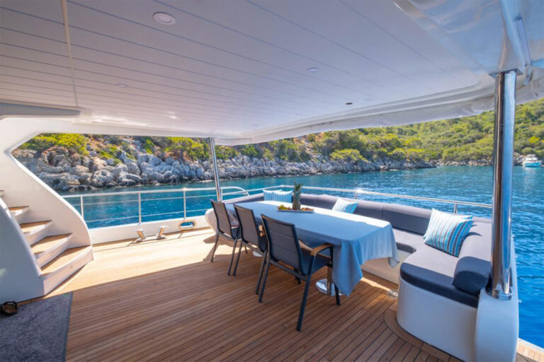 Alfresco Dining On Aft Deck