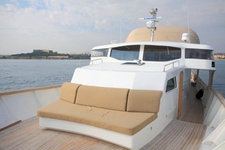 MY CONQUEST OF 1966 - Foredeck