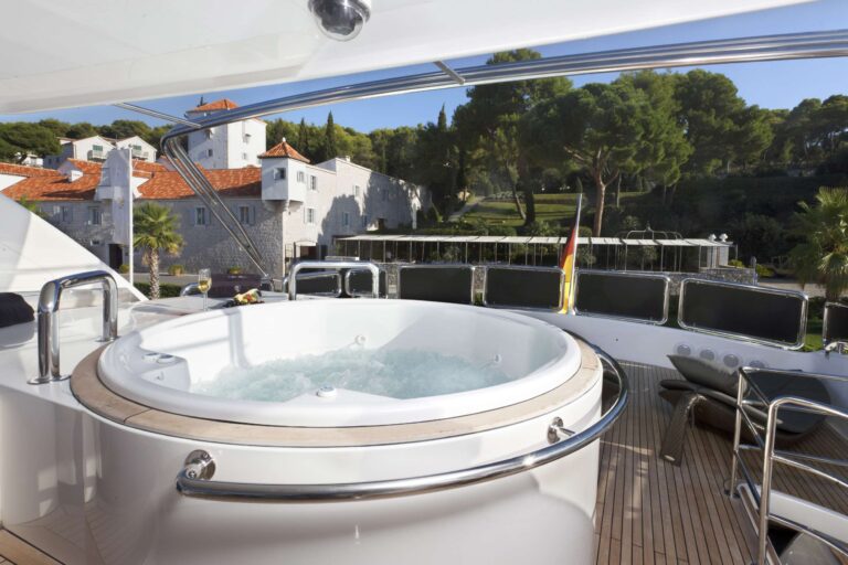 Jacuzzi
