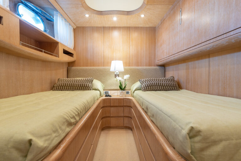Twin cabin