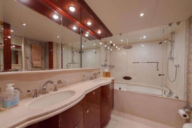 Master Ensuite