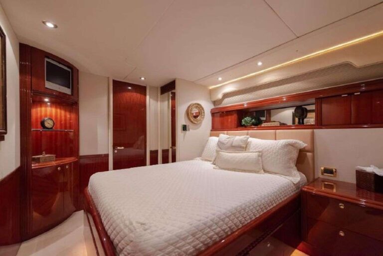 VIP Cabin