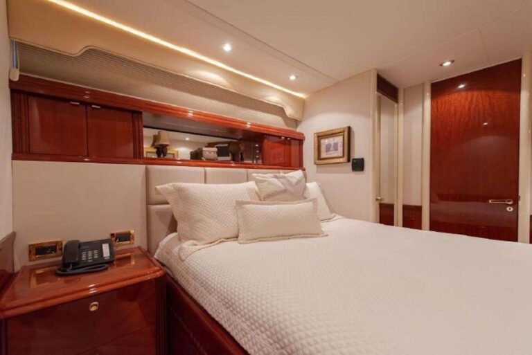 Double Cabin