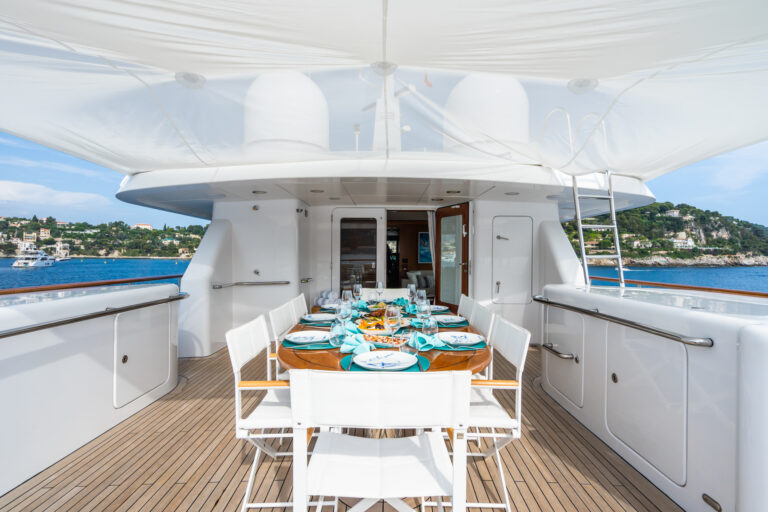 Al Fresco Dining Set Up