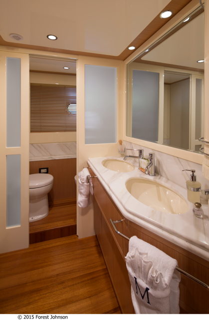 MY CRYSTAL PARROT - Master ensuite