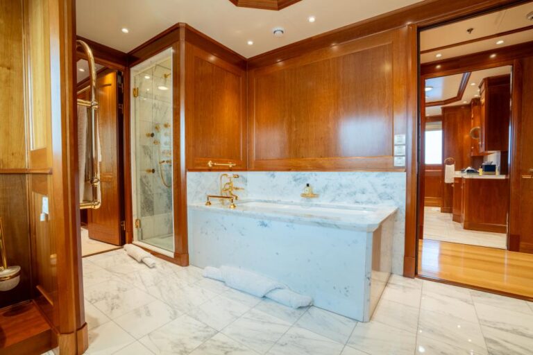 Master Ensuite