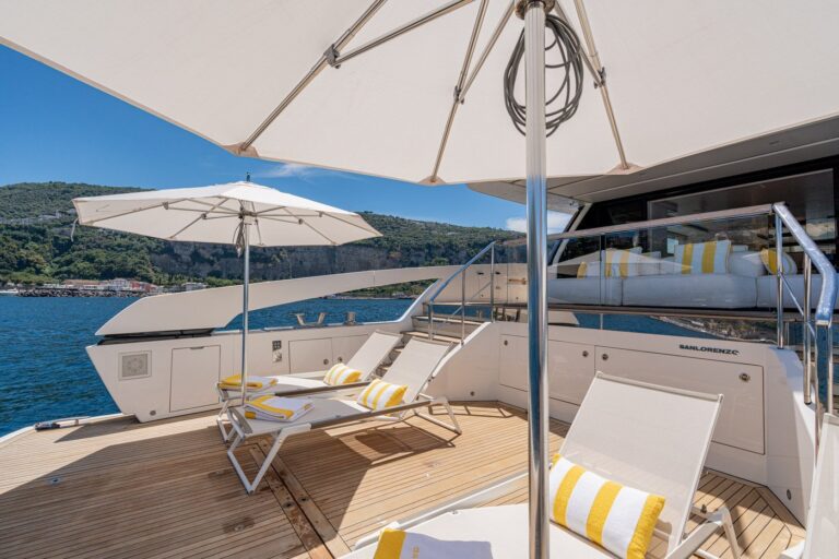 Stern Beach Club