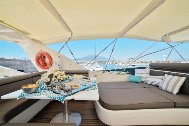 Sundeck Dining