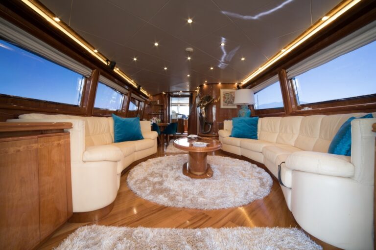 Salon View Forward