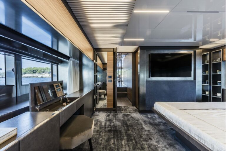 Main Deck Master Suite