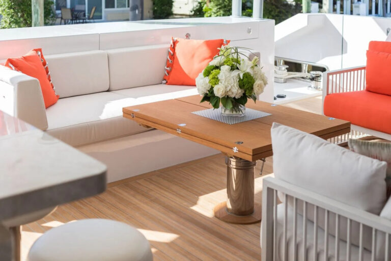 Aft Deck Seating