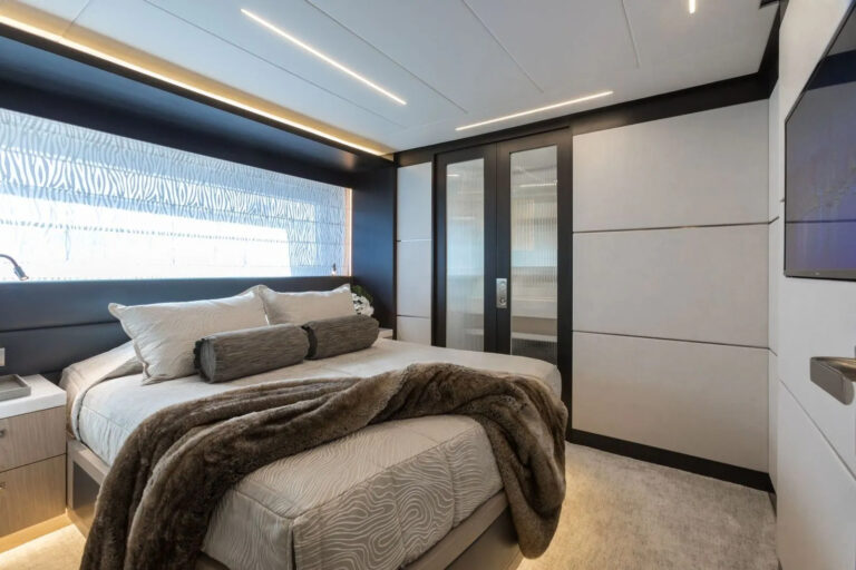 Double Cabin