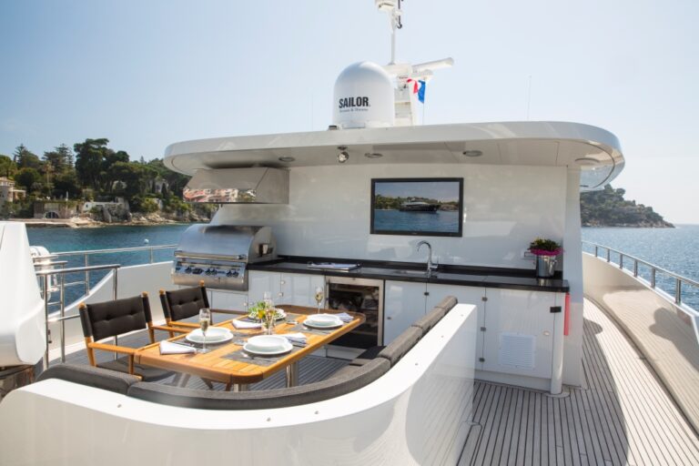 MY DESTINY - Sundeck