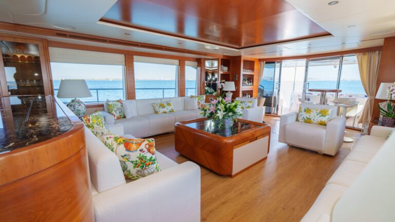 Main Salon Lounge