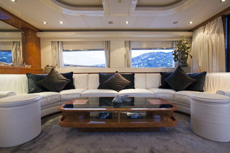 MY DIONE DUE - Lounge
