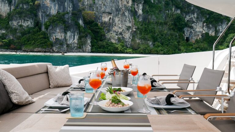 MY DOLCE VITA - Alfresco dining detail