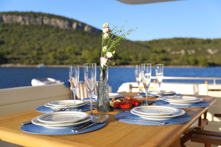 Al Fresco Dining Set Up