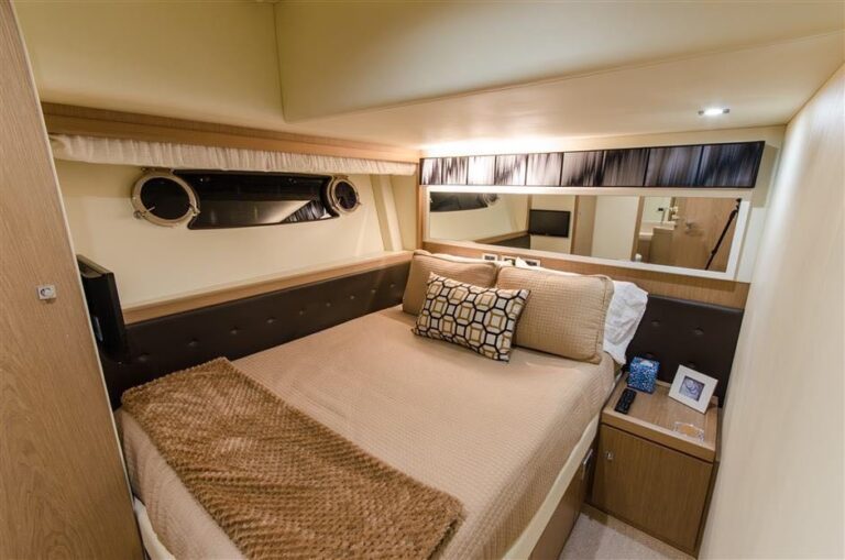 Double Cabin