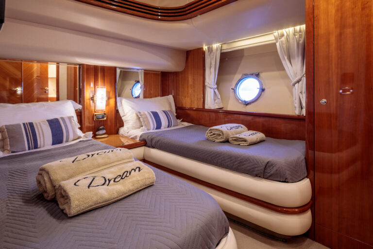 Twin cabin
