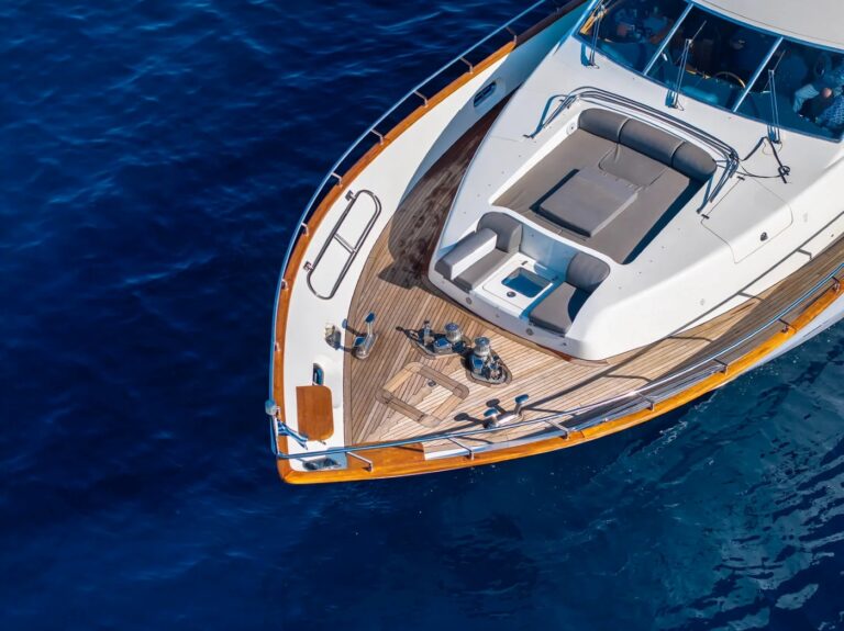 Foredeck Relaxation Area