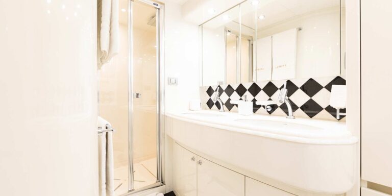 Master Ensuite