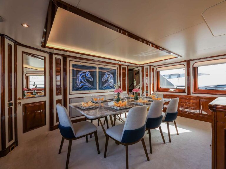 Saloon - Dining