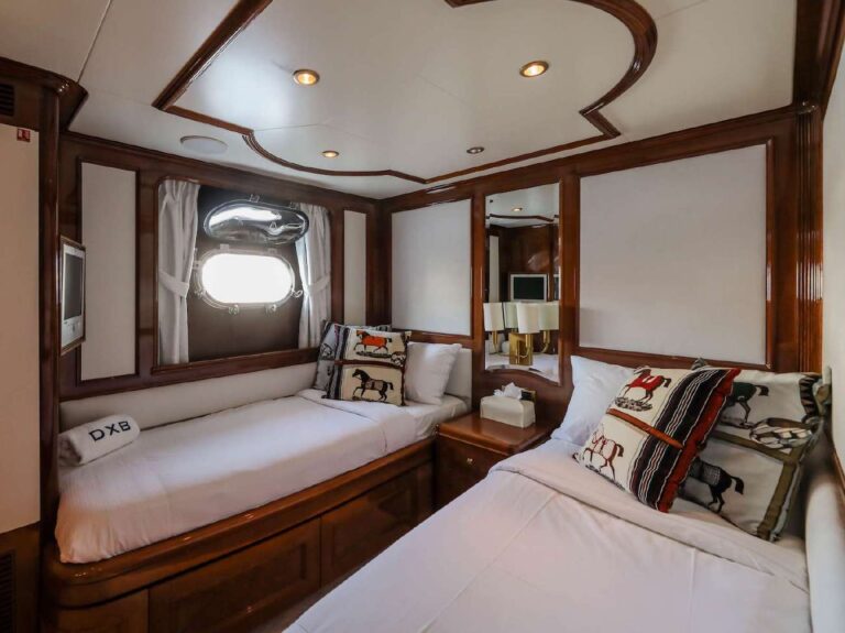 Twin Cabin