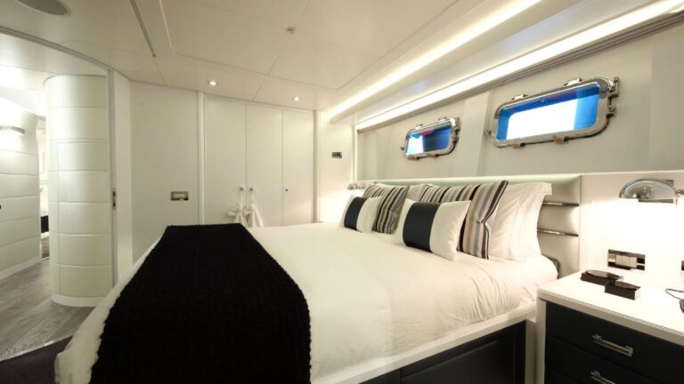 Double Cabin