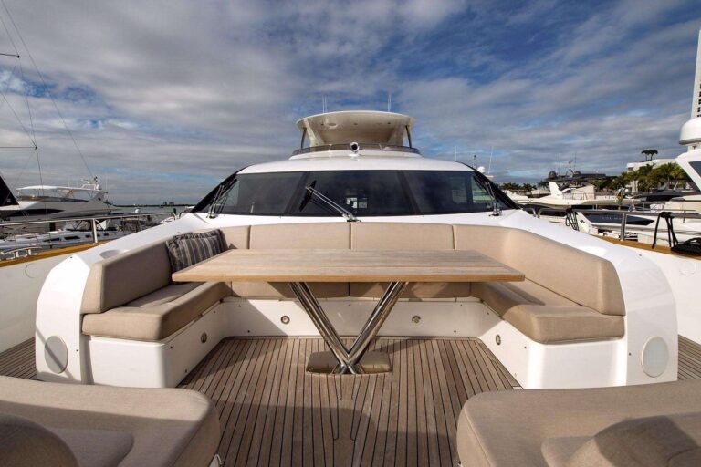 Foredeck Seating