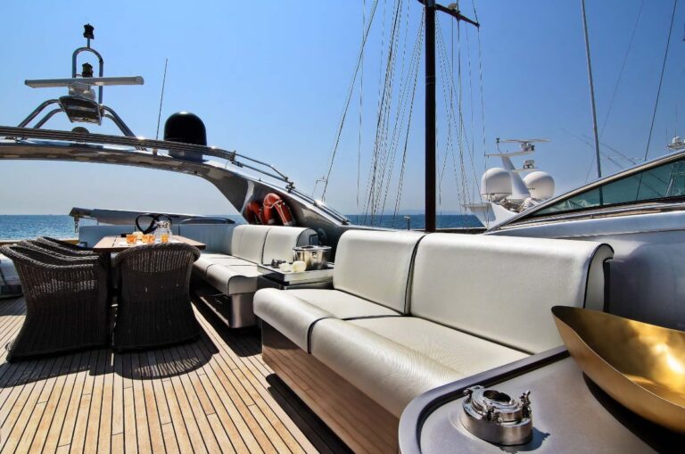 Flybridge Seating