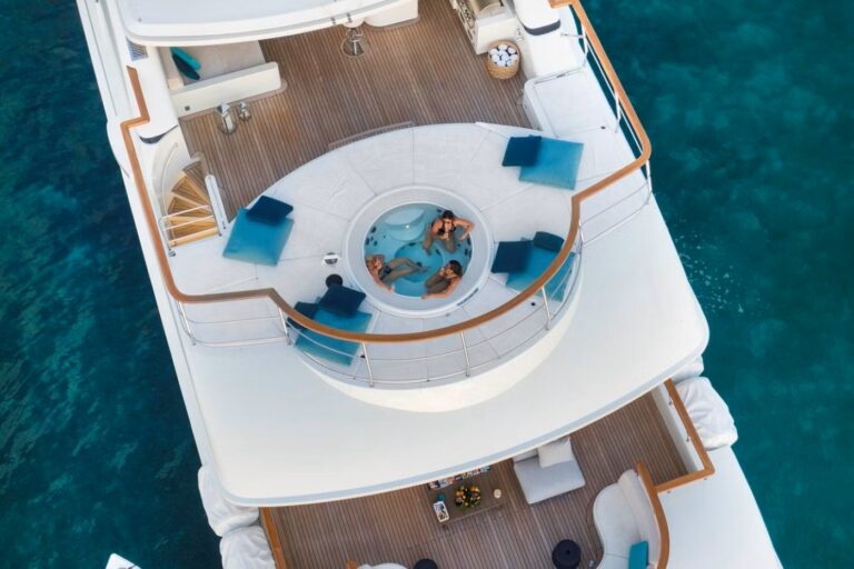 Exterior Sunbathing Area