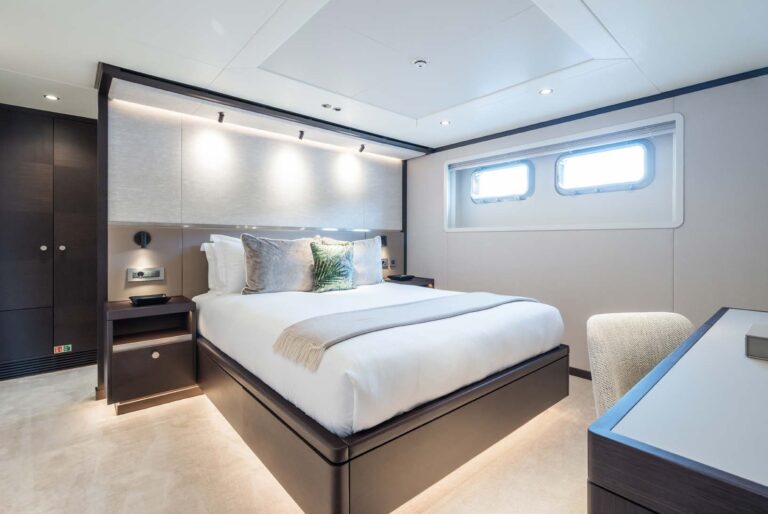 Double Cabin