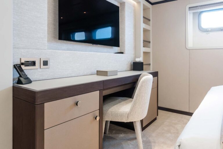 Double Cabin Desk