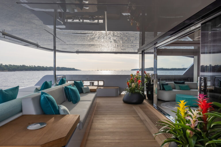 Main Deck Cockpit