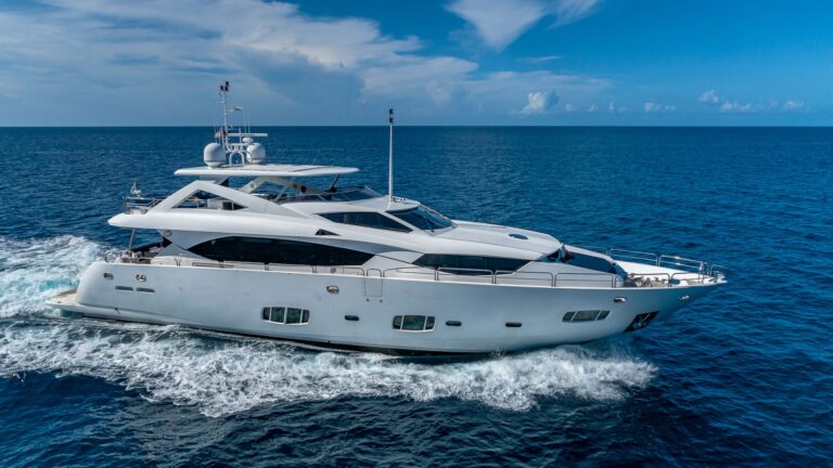 M/Y EMRYS
